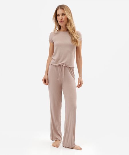pijama longo feminino de viscose canelado com frufru bege PP