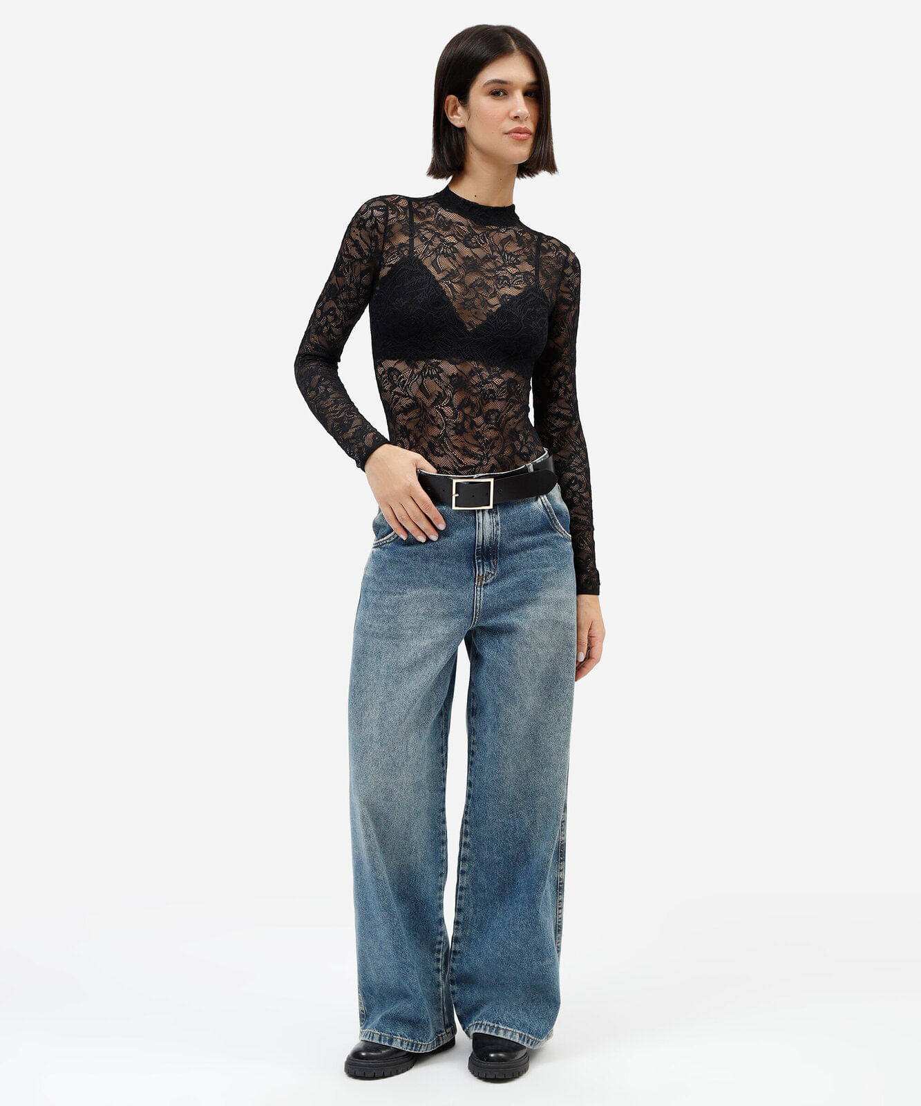 body feminino de renda gola alta manga longa floral preto