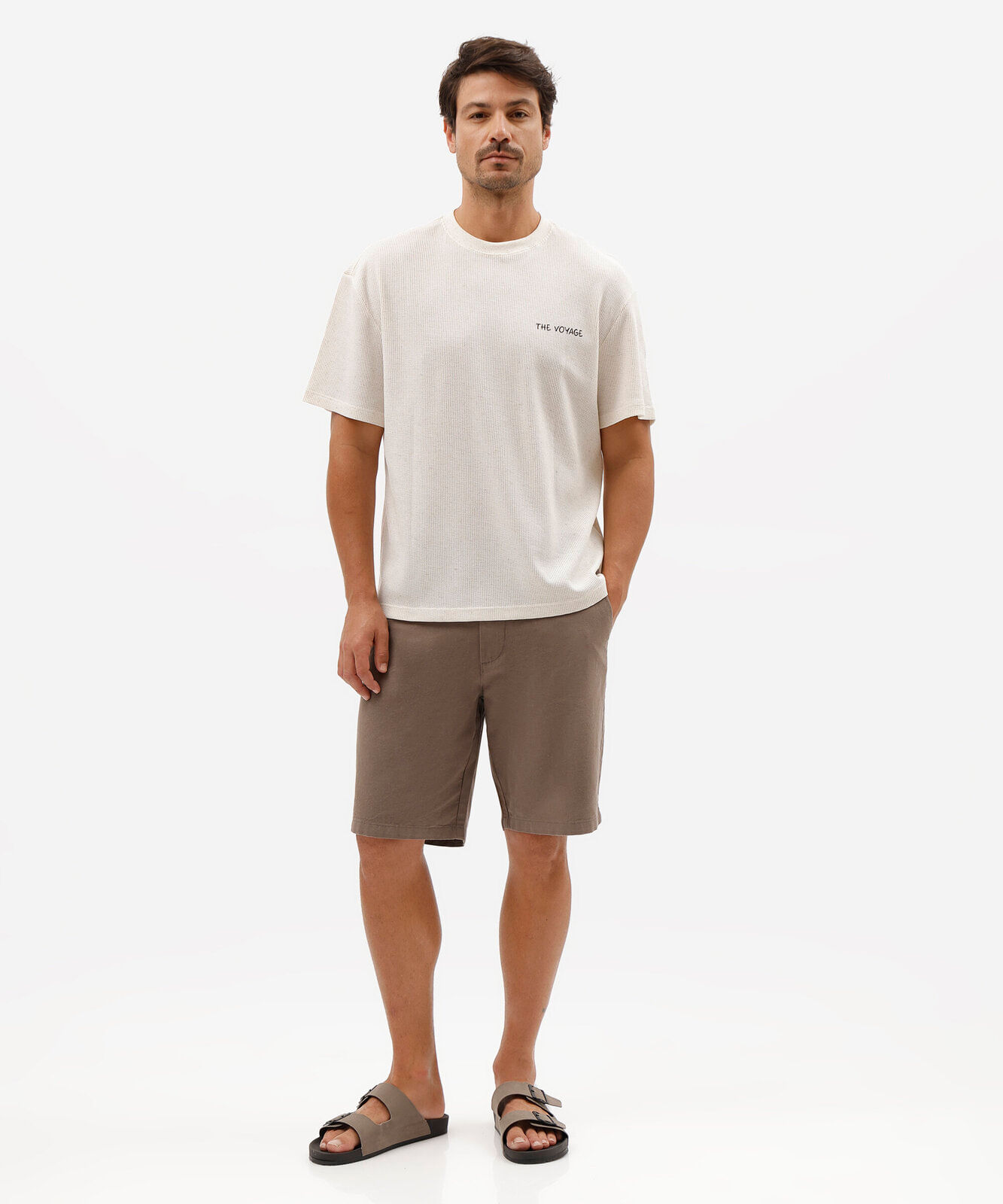 bermuda reta masculina com linho marrom