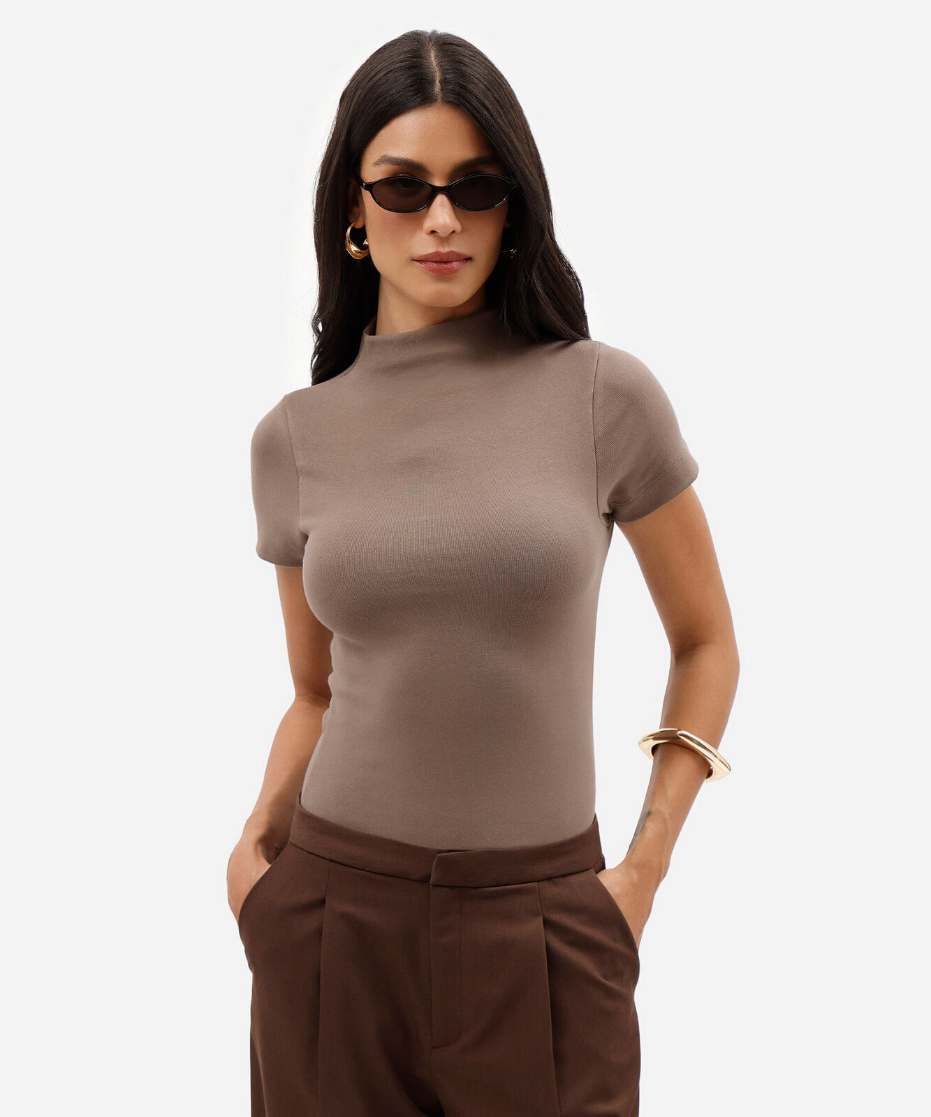 blusa feminina de algodão gola alta manga curta marrom