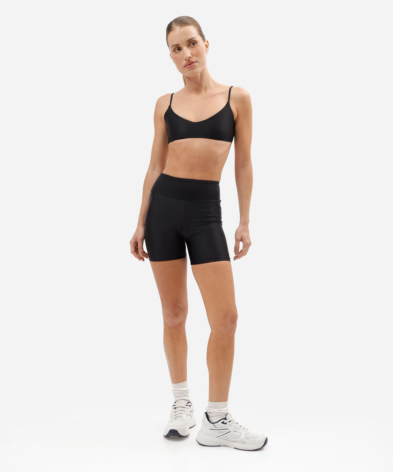 bermuda cliclista esportiva feminina de poliamida com bolso preta