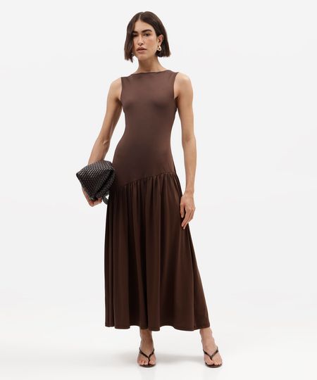 vestido midi feminino decote canoa assimétrico marrom PP
