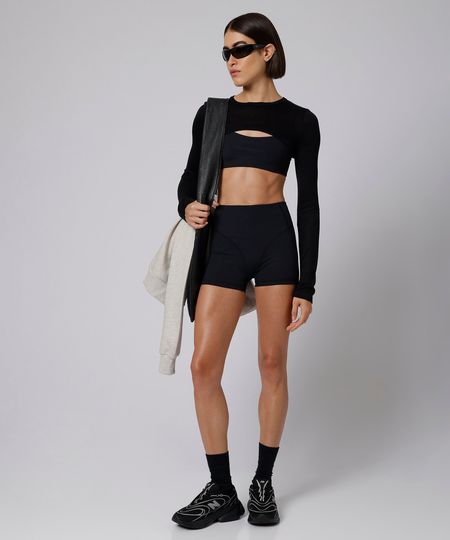 short esportivo feminino de poliamida com recorte mindset giomei preto GG