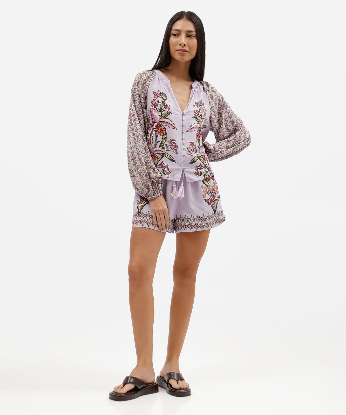 short feminino de viscose cós elástico floral lilás
