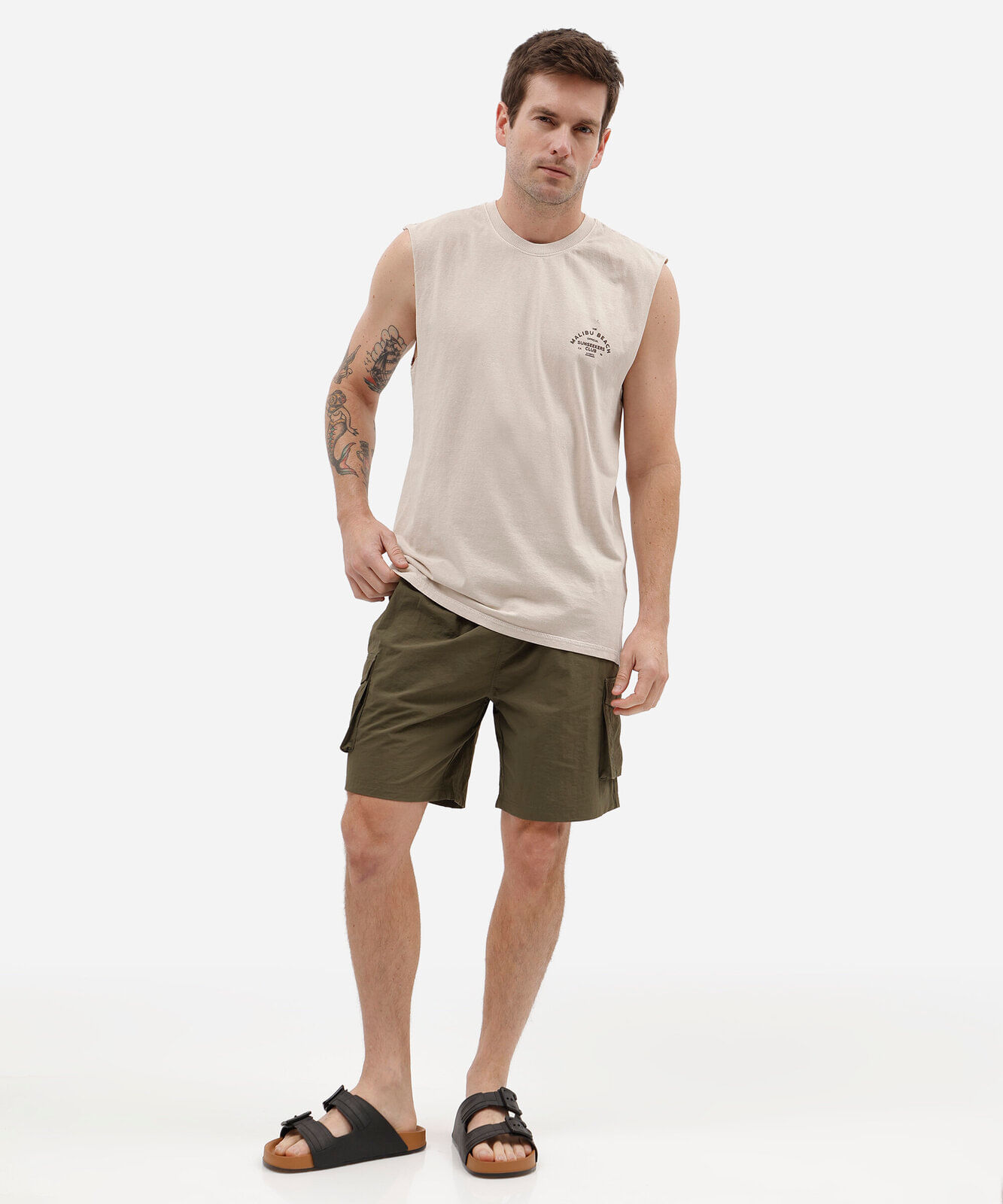 short cargo masculino de poliamida cós elástico verde