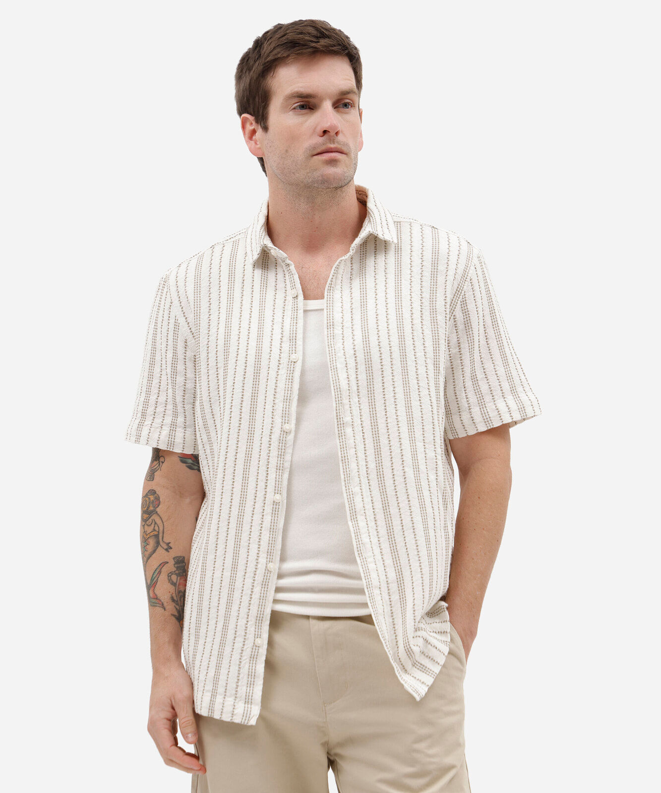 camisa masculina de algodão manga curta listrada off white
