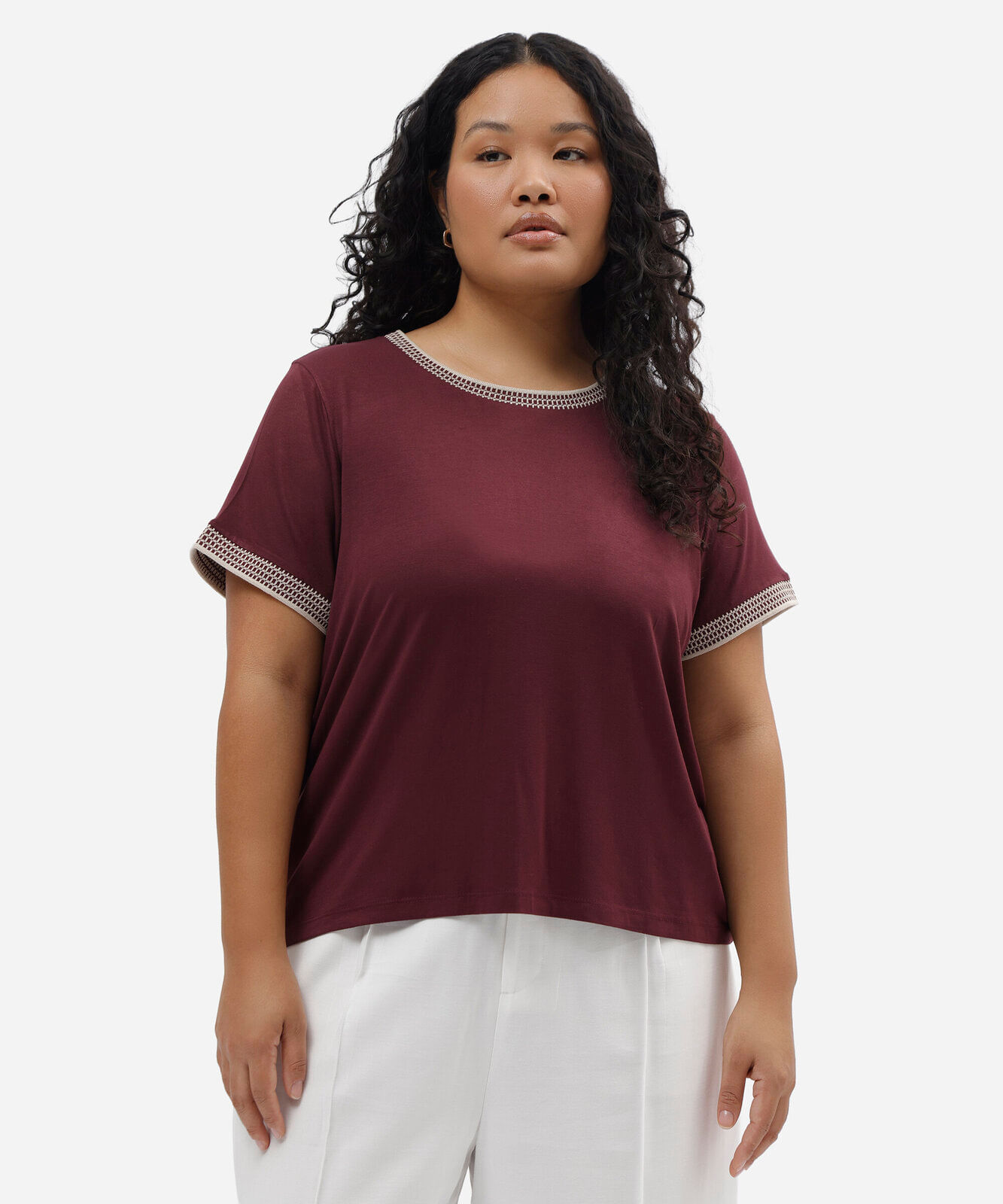blusa de viscose manga curta quadriculada plus size vinho