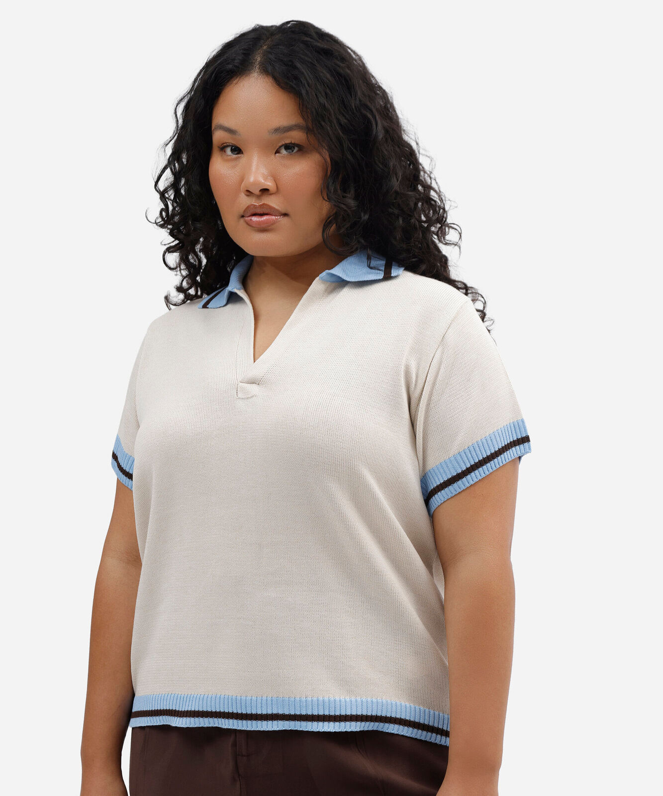 polo feminina de tricot manga curta plus size off white