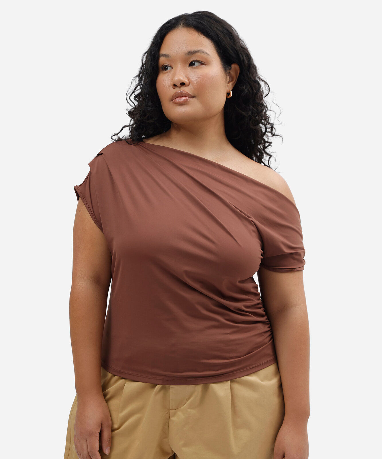 blusa feminina de poliamida assimétrica franzida plus size marrom