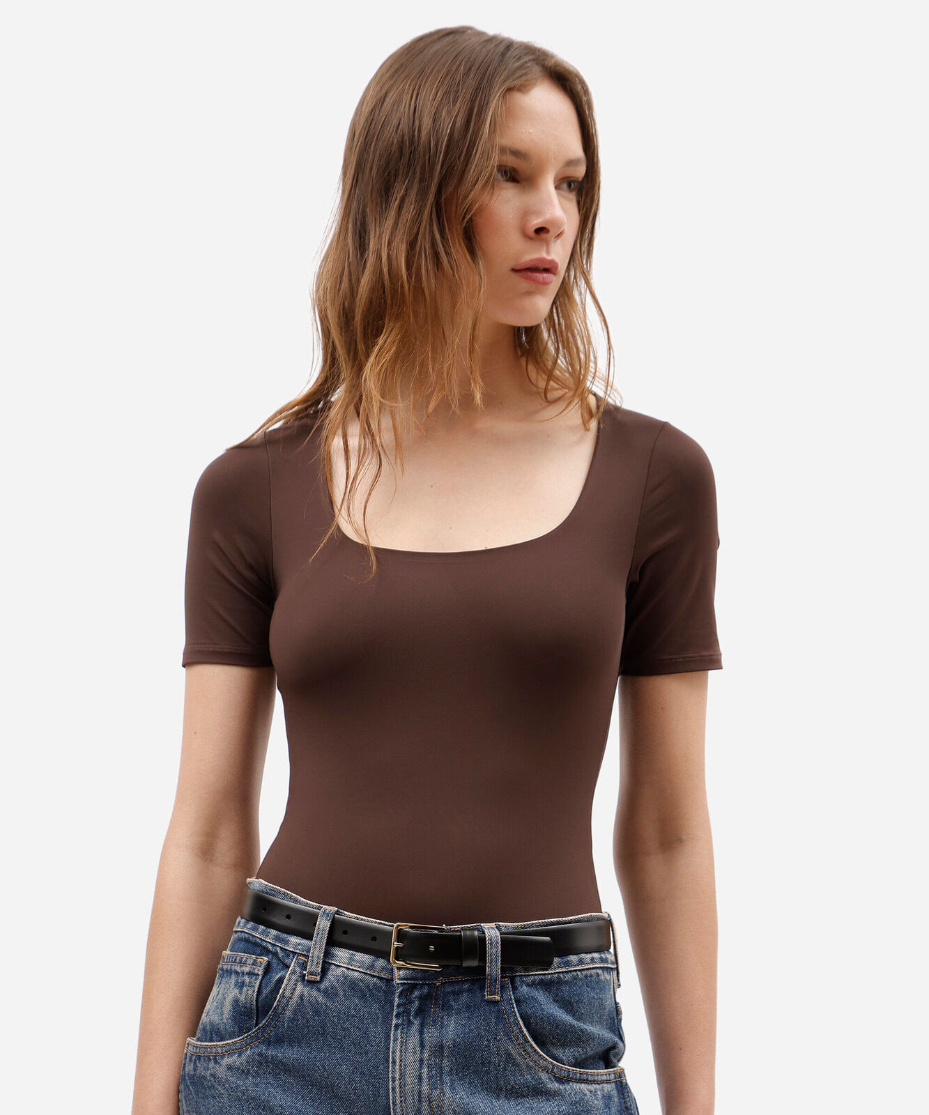 body feminino de poliamida decote quadrado manga curta marrom
