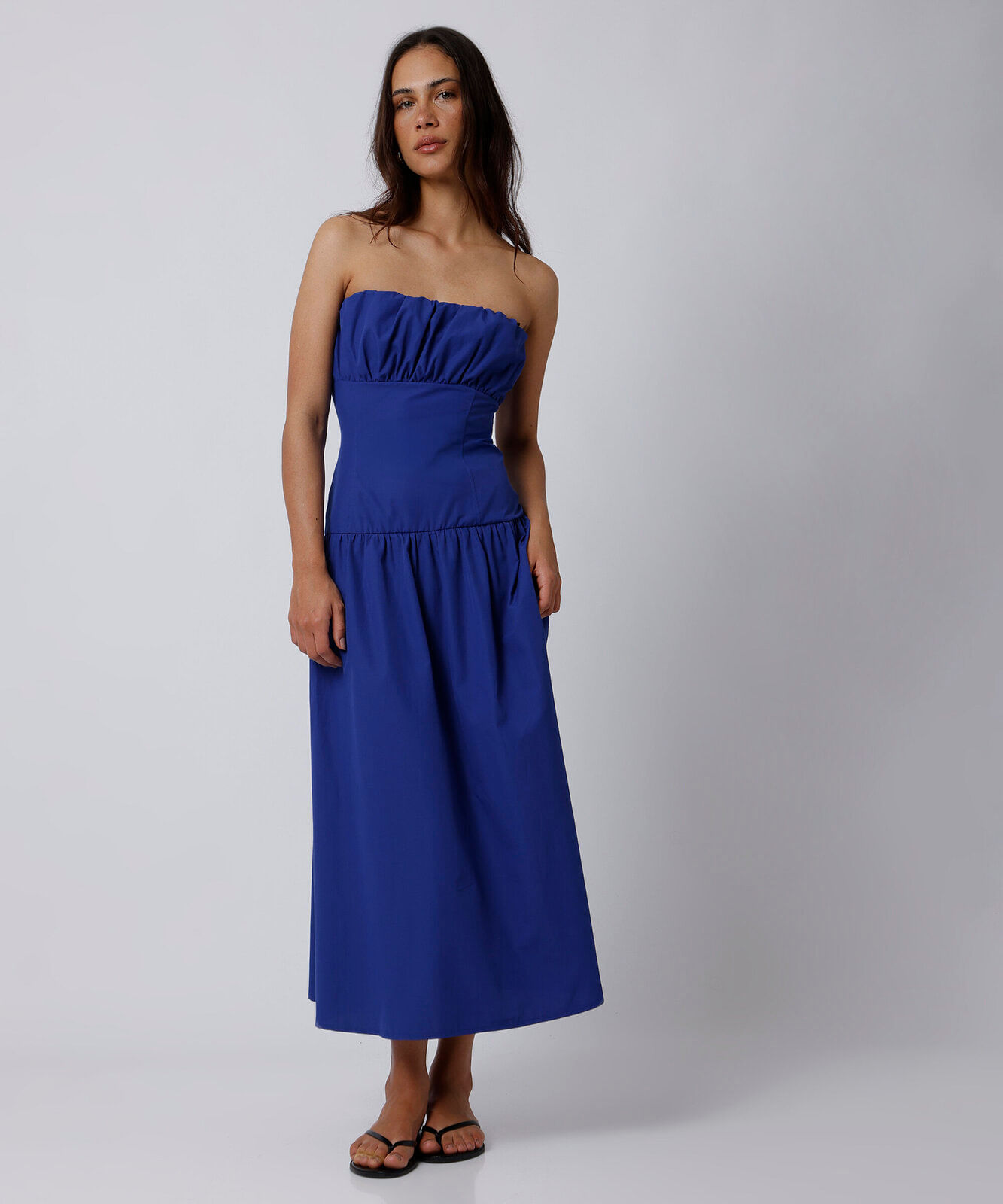 vestido midi sem alça feminino franzido mindset azul