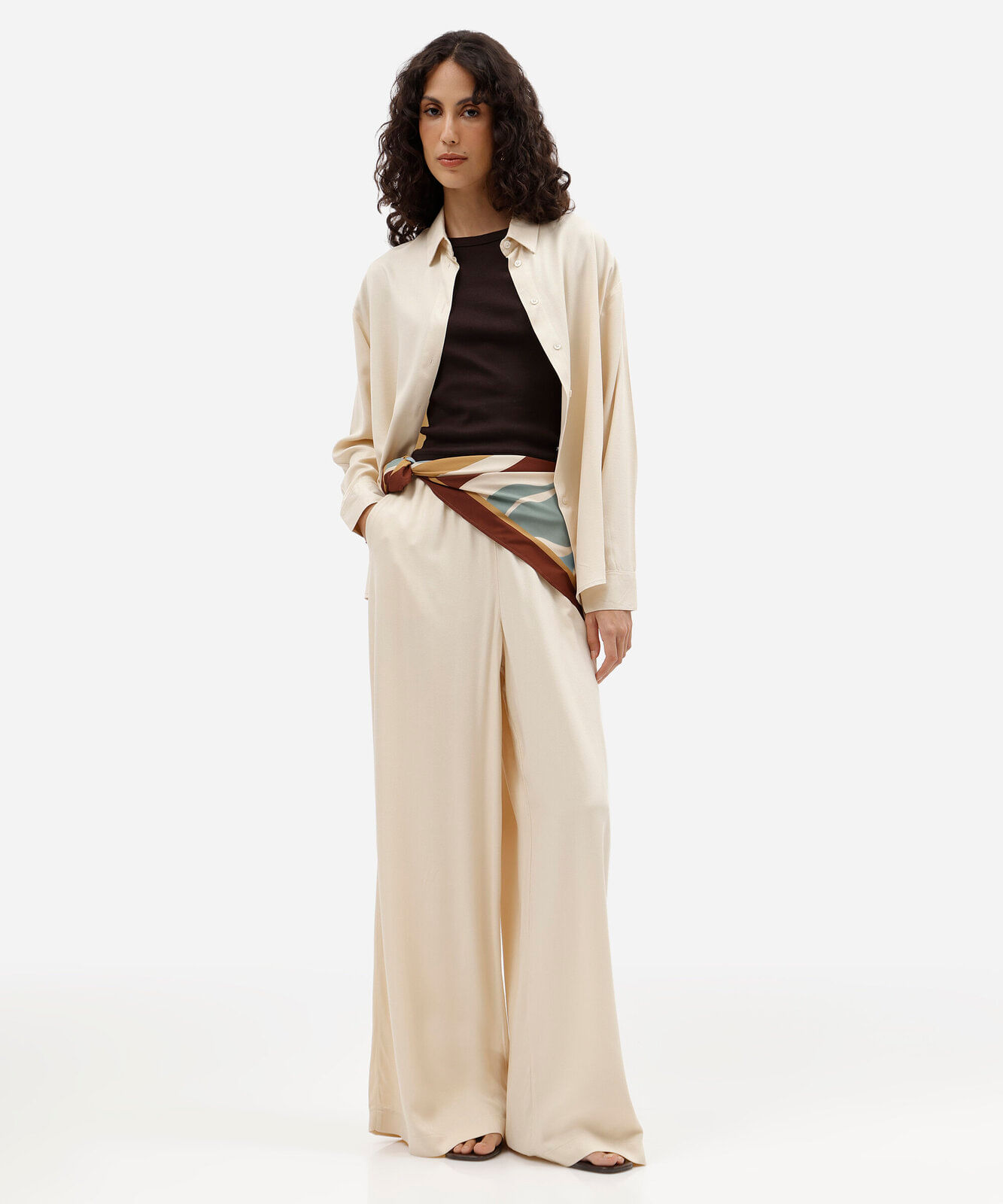calça pantalona de viscose feminina bege