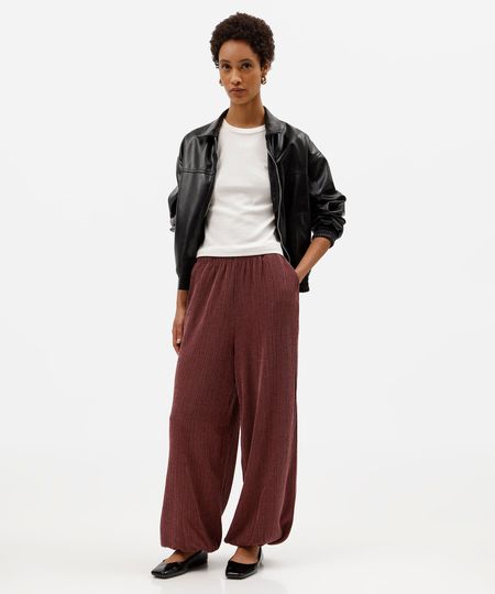calça balloon feminina cós elástico texturizada vinho P