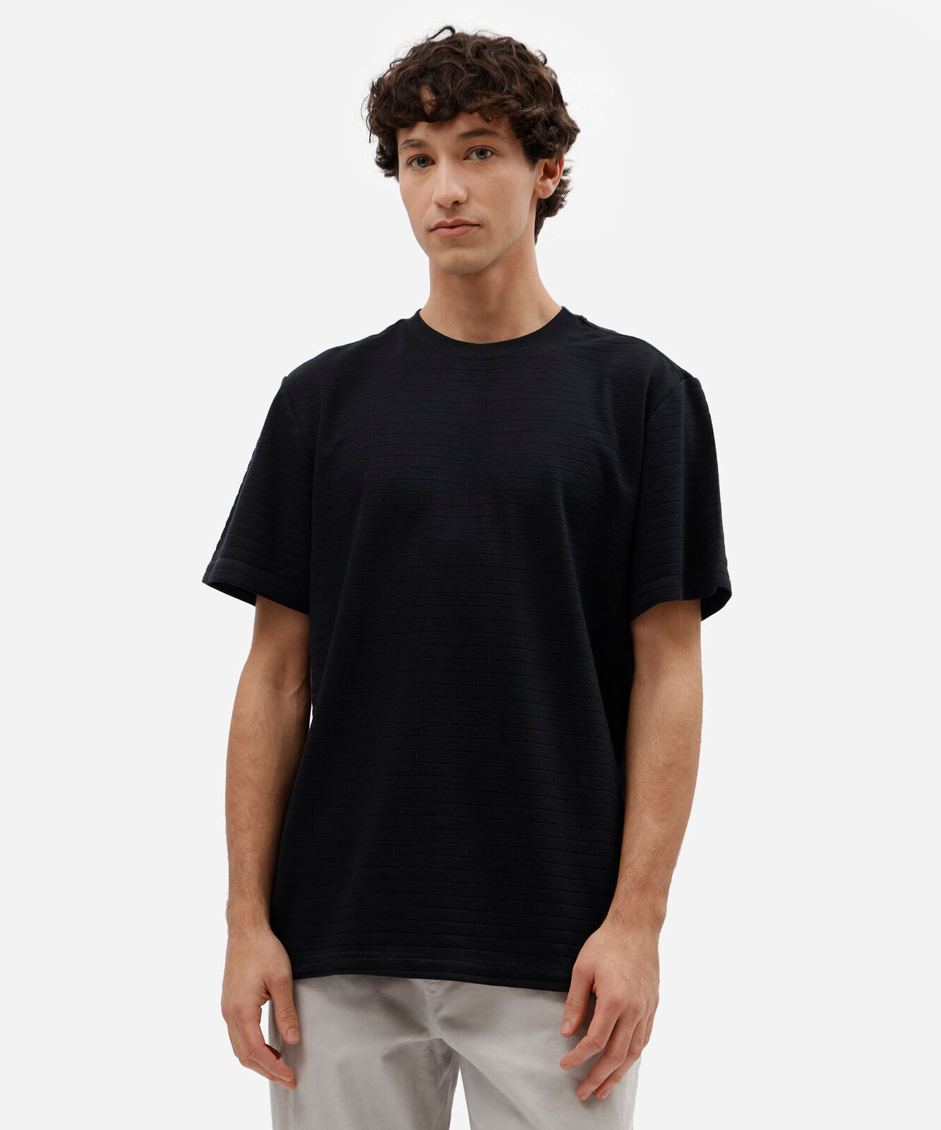 camiseta masculina com algodão manga curta canelada preta
