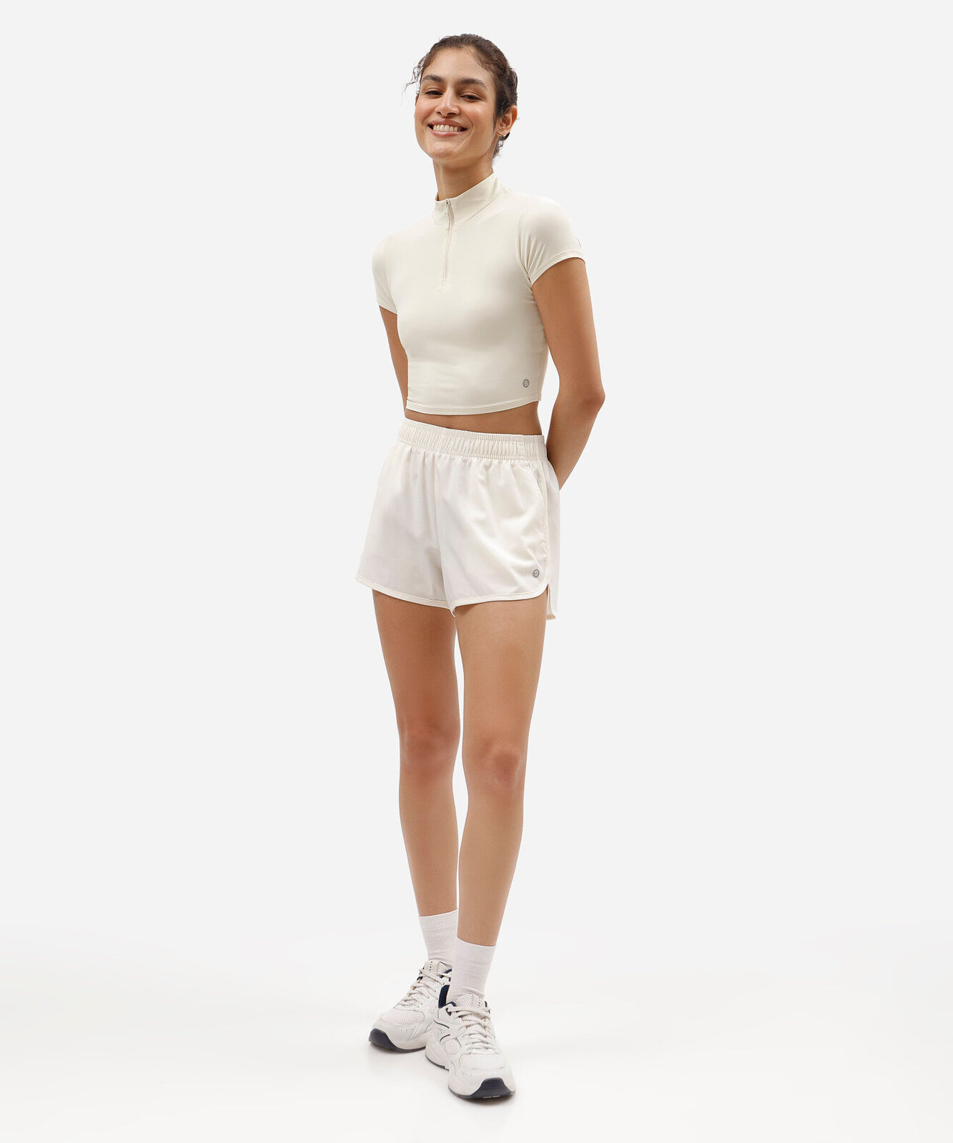 short running feminino esportivo off white