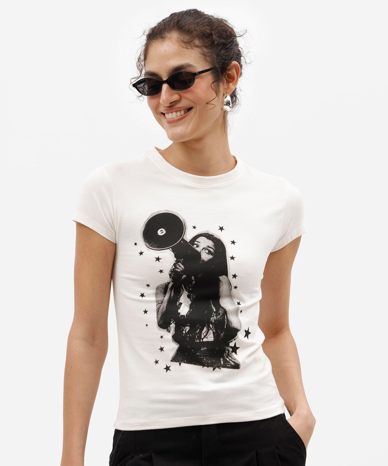 blusa baby look feminina de algodão manga curta olivia rodrigo off white