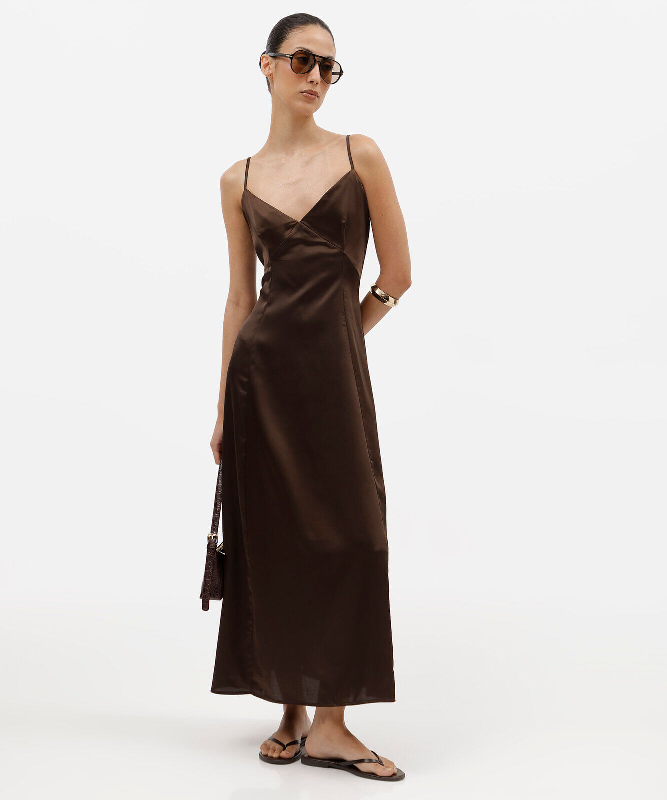 vestido midi slip dress feminino alça fina acetinado marrom