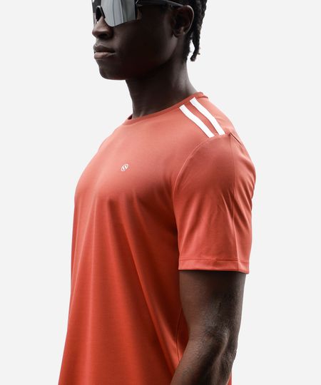 camiseta esportiva masculina com listras vermelha P
