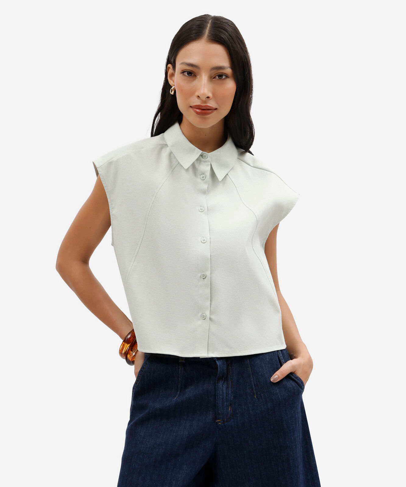 camisa feminina com algodão e recortes verde