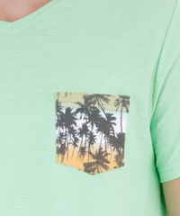 Camiseta-com-Bolso-Estampado-Verde-Claro-8258035-Verde_Claro_4