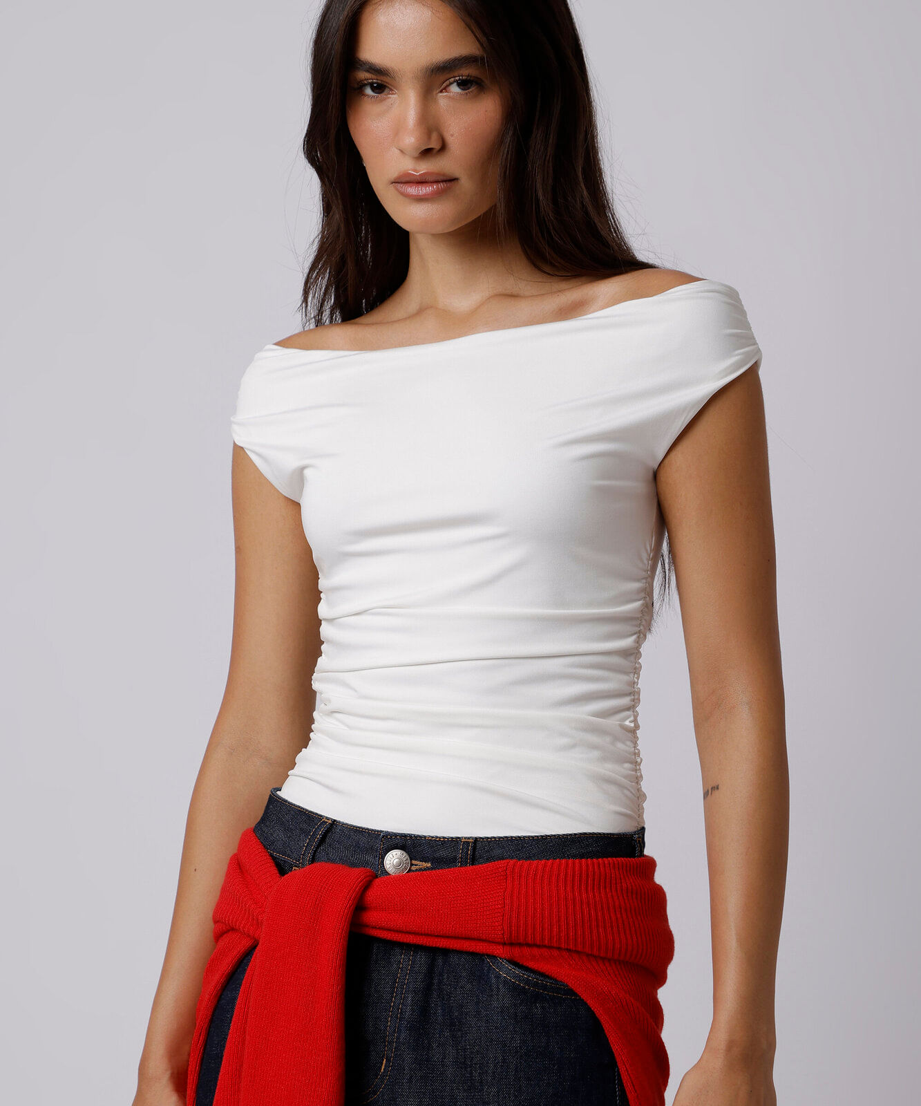 blusa ombro a ombro feminina franzida mindset off white