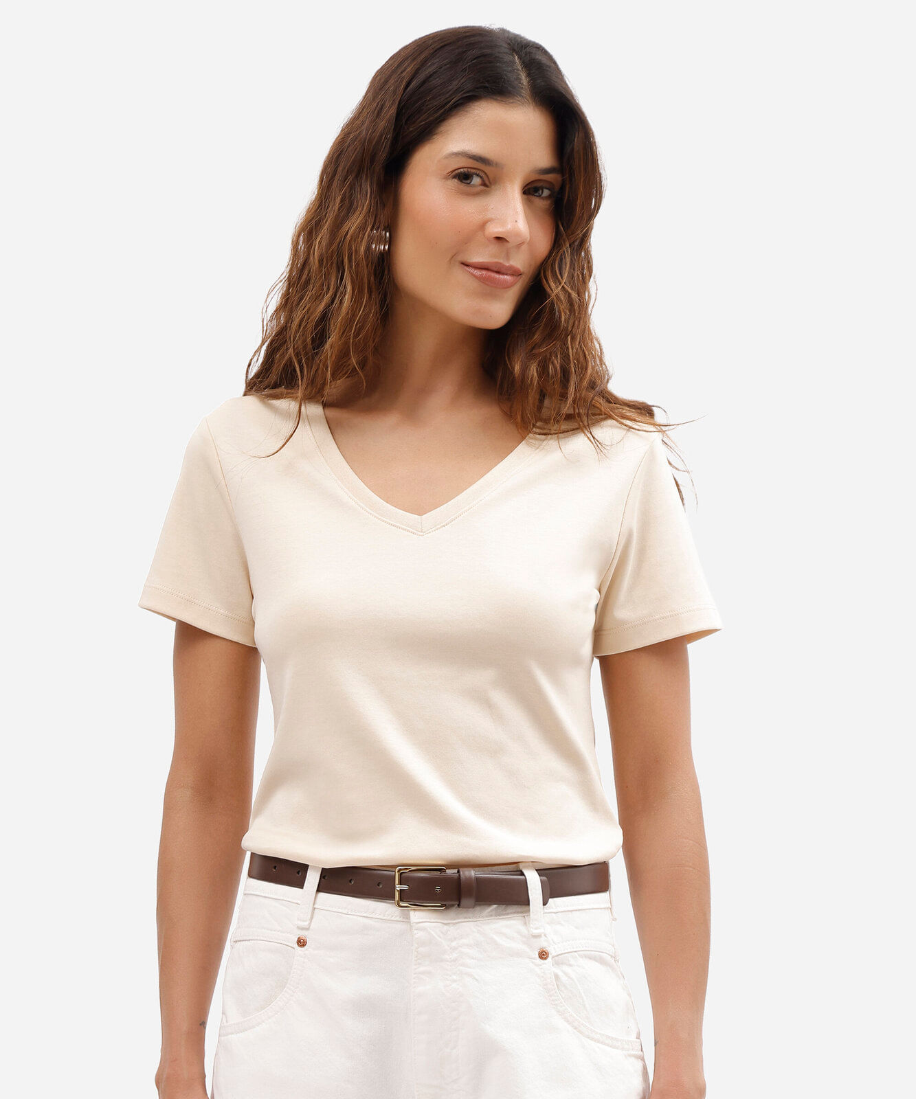 camiseta básica feminina de algodão com decote v bege
