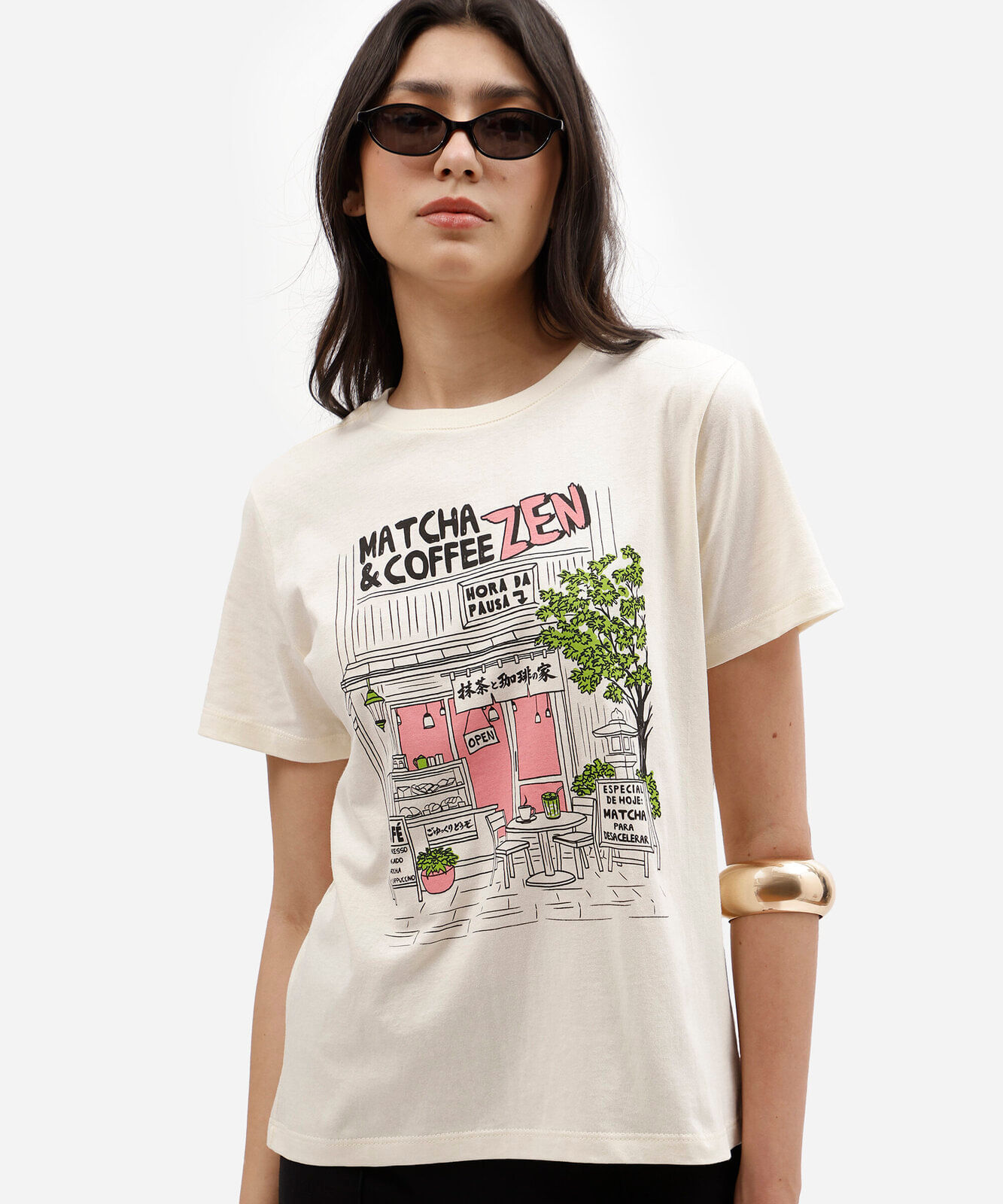 camiseta feminina de algodão manga curta estampada bege