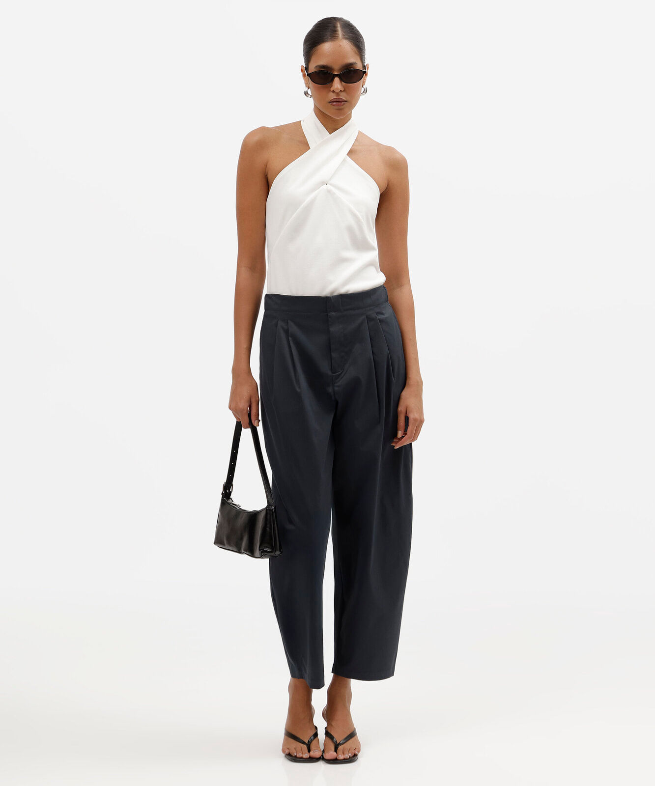 calça balloon feminina de alfaiataria com pregas cintura alta azul