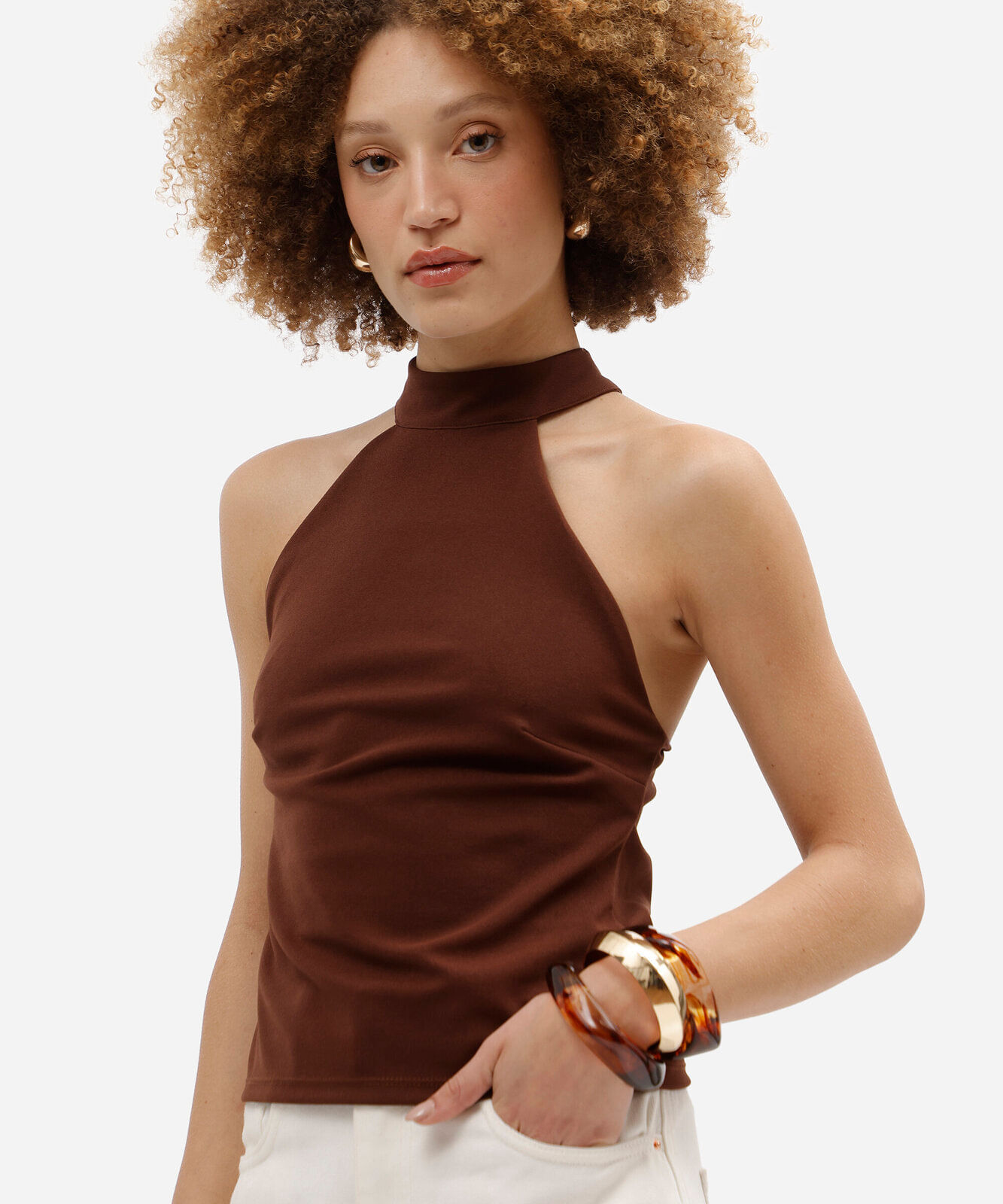 blusa feminina halterneck texturizada marrom