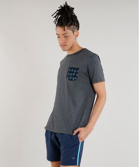 Camiseta-Masculina-com-Bolso-Estampado-Pe-de-Pato-Manga-Curta-Gola-Careca-Cinza-Mescla-Escuro-9316707-Cinza_Mescla_Escuro_1