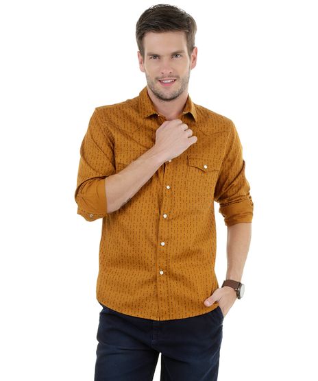 Camisa-Estampada-de-Flechas-Caramelo-8186614-Caramelo_1