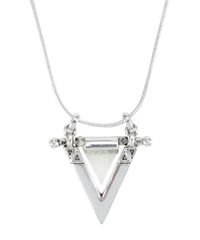 Colar-com-Pingente-Triangular-Prateado-8155835-Prateado_1