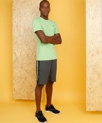 Bermuda-Masculina-Esportiva-Blueman-com-Recorte-Lateral-Verde-9308251-Verde_2