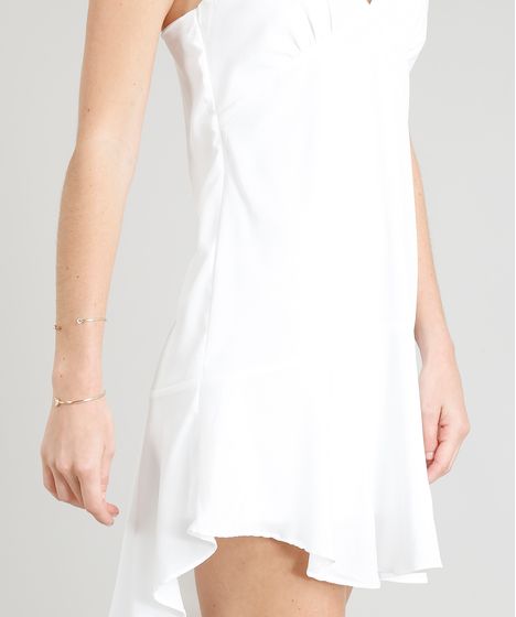 vestido branco curto com decote