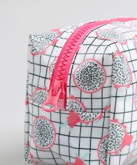 Necessaire-Feminina-Estampada-de-Pitaya-Branca-9343054-Branco_3