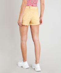 Short-Feminino-Boy-com-Puidos-e-Barra-Desfiada-Amarelo-Claro-9365672-Amarelo_Claro_2