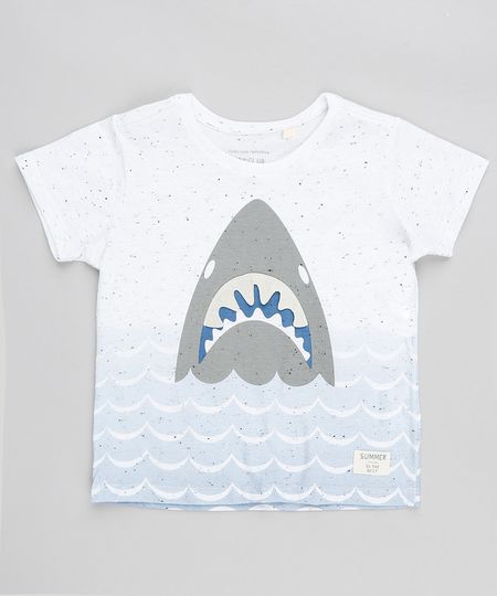 Camiseta-Infantil-Botone-Estampada-Tubarao-com-Aplicacao-Manga-Curta-Gola-Careca-Off-White-9302601-Off_White_1 Camiseta-Infantil-Botone-Estampada-Tubarao-com-Aplicacao-Manga-Curta-Gola-Careca-Off-White-9302601-Off_White_1
