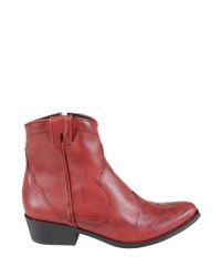 Bota-com-Recortes-em-Couro-Vermelha-8311452-Vermelho_2