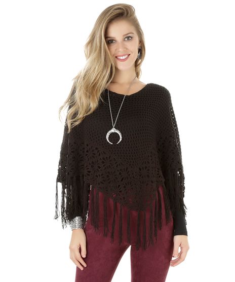 Poncho-em-Croche-com-Franjas-Preto-8206556-Preto_1