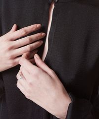 Blusa-Herchcovitch-em-Crepe-Preta-8240812-Preto_4
