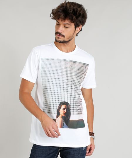 Camiseta-Masculina-com-Estampa-de-Mulher-Manga-Curta-Gola-Careca-Branca-9379888-Branco_1