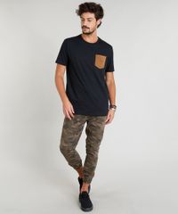 Camiseta-Masculina-com-Bolso-em-Suede-Manga-Curta-Gola-Careca-Preta-9295130-Preto_3