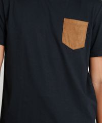 Camiseta-Masculina-com-Bolso-em-Suede-Manga-Curta-Gola-Careca-Preta-9295130-Preto_4