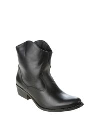 Bota-em-Couro-Preta-8324763-Preto_1