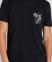 Camiseta-Masculina-com-Bolso-Estampado-de-Esqueleto-Manga-Curta-Decote-Careca-Preta-9380497-Preto_4