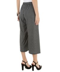 Calca-Pantacourt-Floral-Preta-8333104-Preto_2