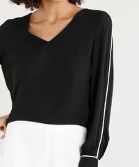 Blusa-Feminina-com-Vivo-Contrastante-Manga-Longa-Decote-V-Preta-9274114-Preto_4
