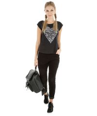 Blusa-com-Estampa-de-Coracao-Preta-8312646-Preto_3