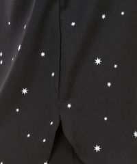 Blusa-Estampada-de-Estrelas-Preta-8232725-Preto_4