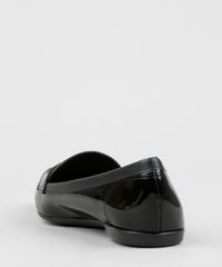 Mocassim-Bico-Fino-Feminino-Moleca-em-Verniz-Preto-9330609-Preto_3